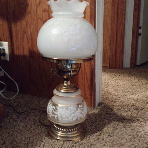 Vintage 1978 Quoizel Satin Lace Hurricane 2 Bulb / 3 Way Table Lamp #Quoizel | Lamp, Electric ...