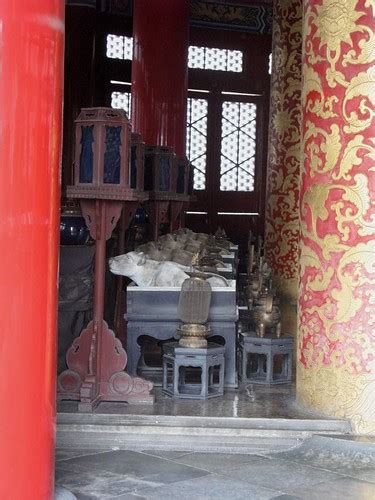 Sean's Beijing Olympic Blog: The Temple of Heaven - Part 2 - Sacrifice