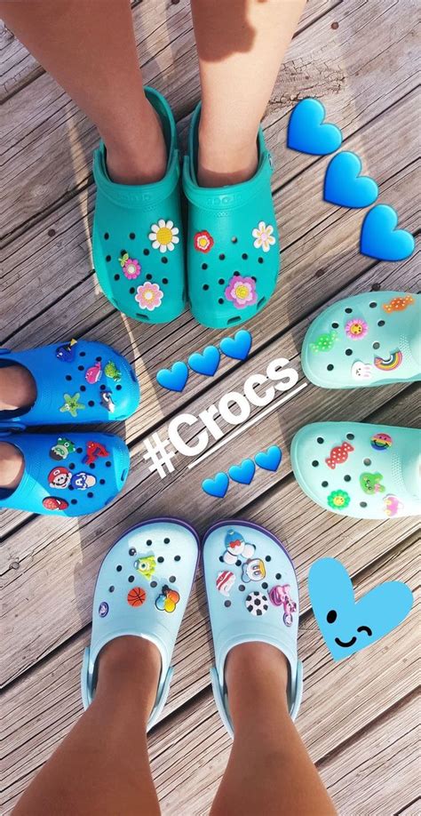 @IYEUNAAAA | Crocs fashion, Crocs jibbitz ideas, Blue crocs