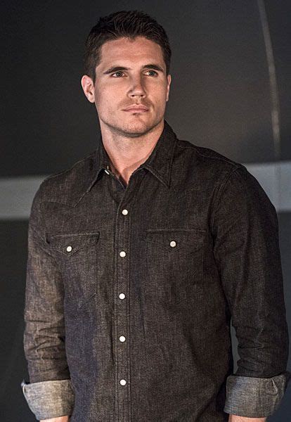 Robbie Amell Talks The Flash, He Was Offered the Role, and More