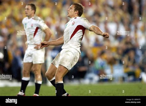 Jonny wilkinson drop goal world cup hi-res stock photography and images - Alamy