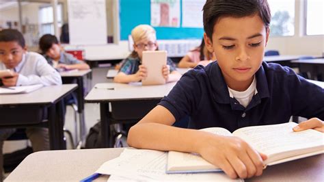 Cultivating a Love of Reading in the Digital Age | Edutopia