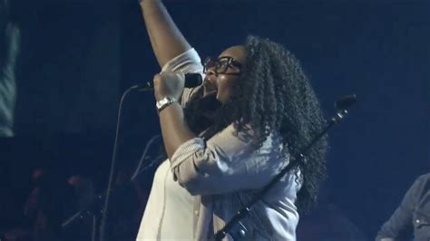 Tasha Cobbs Leonard - Break Every Chain (Live at Bethel) - YouTube