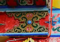 Characteristics of Tibetan Color Painting Art and Its Application in the Design of Street Furniture
