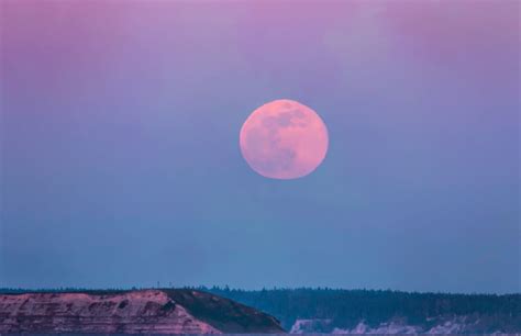 What The Pink Moon Is All About & How To Work With Its Energy - Heart 2 ...