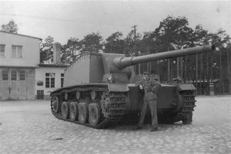 self propelled anti tank gun Sturer Emil | World War Photos