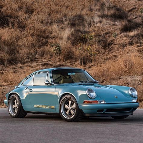 Seriously! I truly enjoy this color scheme for this #porsche911 | Autos ...