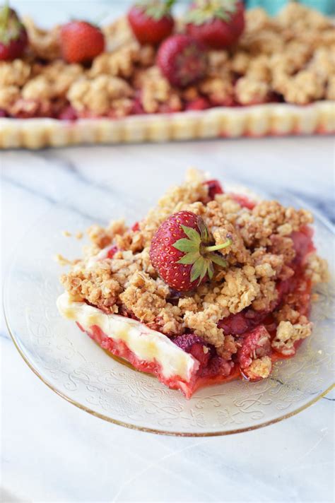 Strawberry crumble recipe Fruit Dessert Crumb Topping