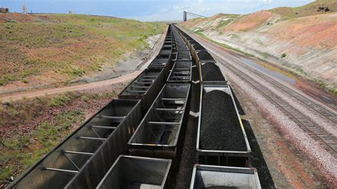 Coal Production Plummets to Lowest Level in 35 Years - The New York Times