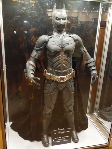 Hollywood Movie Costumes and Props: Christian Bale's Batman suit from The Dark Knight Rises ...