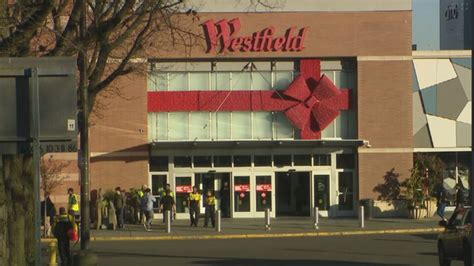 Shoppers look for greater security at Southcenter mall after teen shot ...