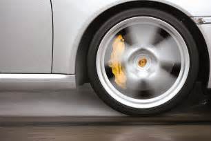 Why do car wheels look like they are spinning backwards at high speed? | How It Works Magazine