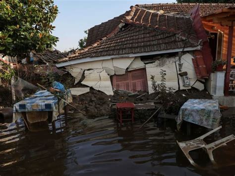 Greek rescue teams move into worst-hit flood villages - TODAY