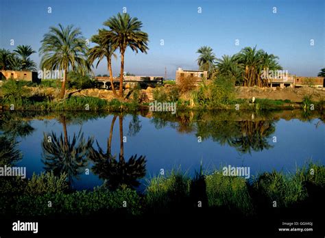 Kharga oasis hi-res stock photography and images - Alamy