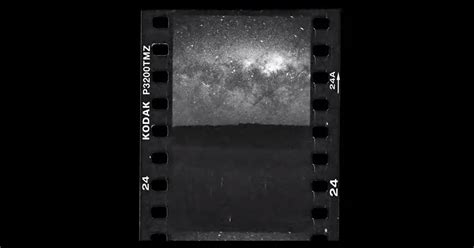 Photographer Captures Incredible Time-Lapse of Milky Way Galaxy Using 35mm Film - TechEBlog