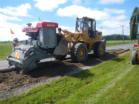 ASPHALT ZIPPER AZ500 PORTABLE RECLAIMER - IN STOCK AUCKLAND for sale