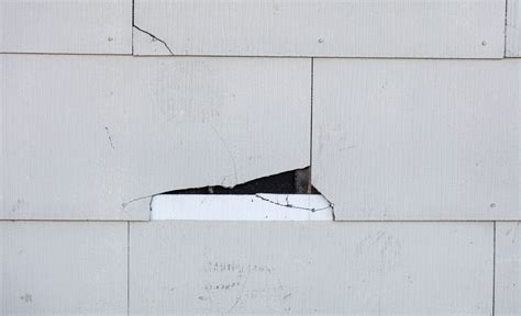 Why Asbestos Siding Is Dangerous and What to Replace It With