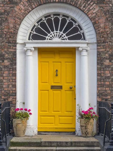 15 Yellow Front Door Ideas for a Cheery Entrance - Homenish