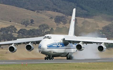 AN-124 lands at Auckland Airport carrying 787 engines – Australian Aviation