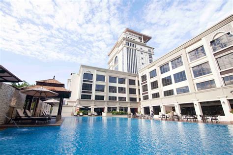 HOTEL PERDANA, A NEW LANDMARK OF KOTA BHARU | Malaysian Foodie