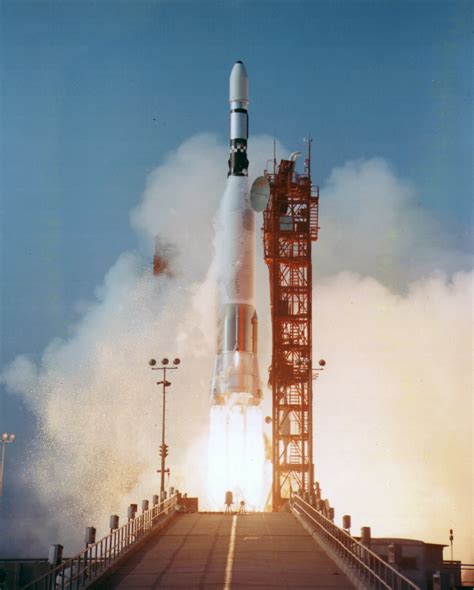 File:Atlas Agena launching Lunar Orbiter 4.jpg - Wikimedia Commons