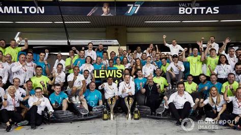 How F1 team photos acted as Hamilton's wake-up call