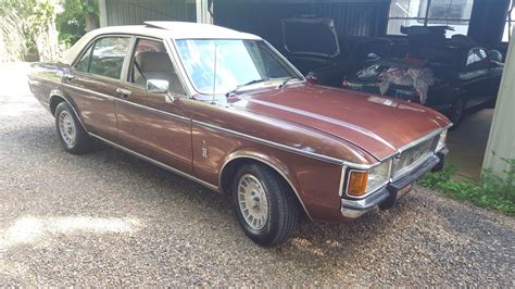 1977 Ford Granada Ghia V6 - Myzcar - Shannons Club