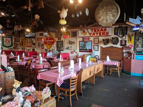 This Pig-Themed Restaurant In Minnesota Is Truly Delightful