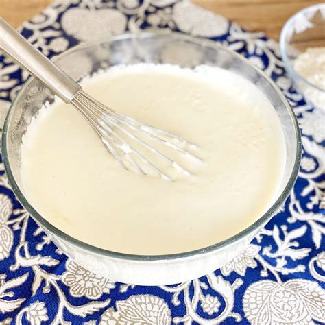 Basic Bechamel sauce easy recipe - Mamma Mia che Buono