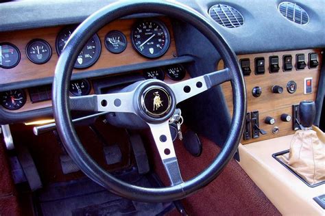 Lamborghini Jarama Interior - Picture-Ideas