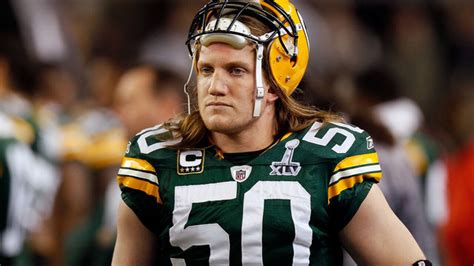 Former Green Bay Packers linebacker A.J. Hawk retires as a Packer