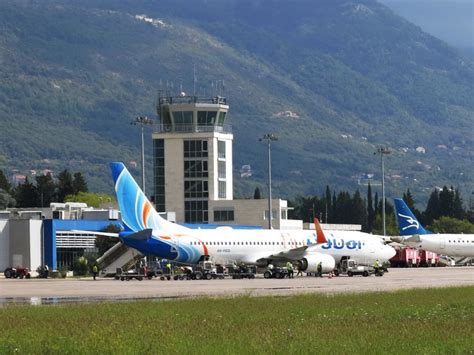 Tivat Airport begins work on "temporary" terminal