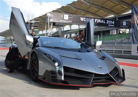 Lamborghini Veneno makes an appearance at Sepang