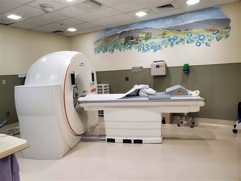 NEW CT SCANNER COMES TO QNHCH – The Queen′s Health Systems