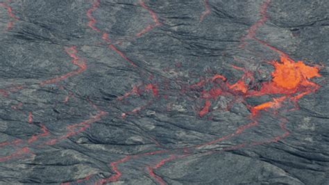 Volcano Spewing Lava at Hawaii Volcanoes National Park image - Free stock photo - Public Domain ...