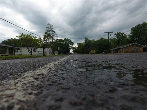 Thunderstorms hit Houston and surrounding area, bring hail and strong winds; tornado hits Franklin