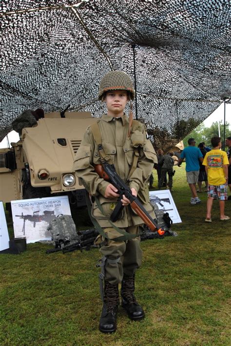 National Airborne Day marks first jump in 1940 | Article | The United States Army