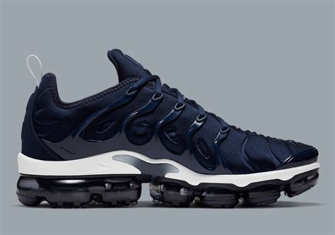 Nike Air VaporMax Plus Navy White DH0611-400 | SneakerNews.com