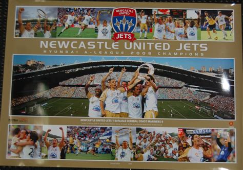 Soccer - Newcastle Jets 2007/08 Hyundai A-League Champions Limited Edition Sportsprint ...