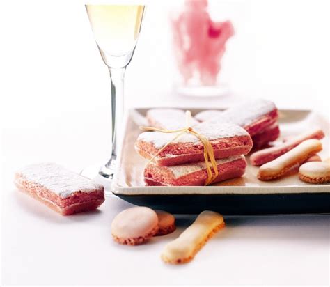 A rosé biscuit from Reims to accompany your glass of champagne ? - Le Magazine du Champagne