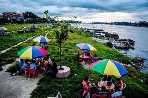 Narayani River Bank,Chitwan,Nepal Editorial Photography - Image of ...