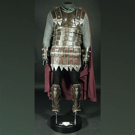 Arthurs (Clive Owen) Armour Display | KING ARTHUR (2004)