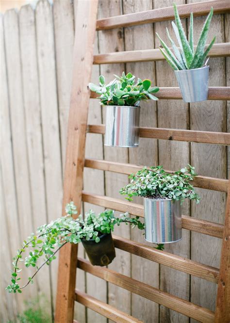32+ Creative DIY Outdoor Hanging Planter Ideas and Projects