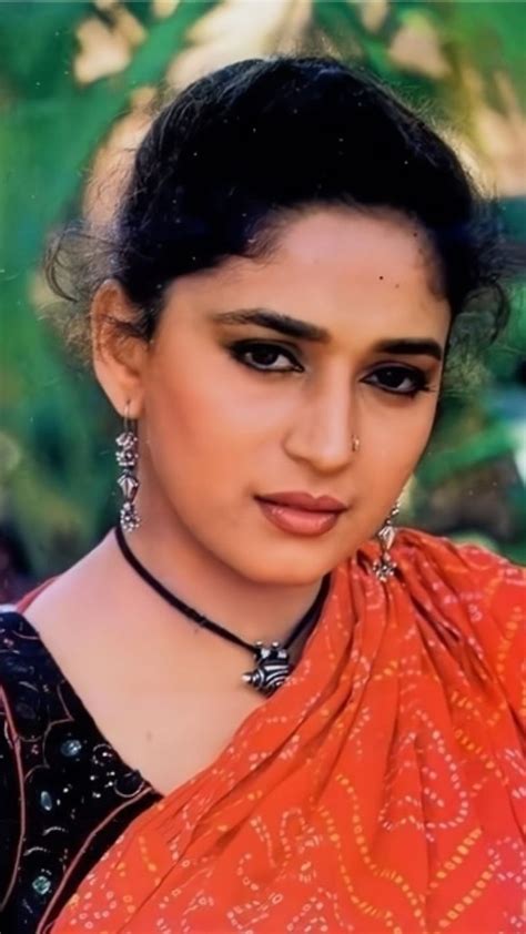 [2024] 🔥Madhuri Dikshit Bollywood Actress Vintage Hd Phone Wallpaper (800x1422) - #18388