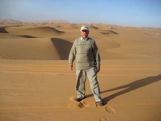 David Stanley in the Sahara | David Stanley atop a Sahara sa… | Flickr