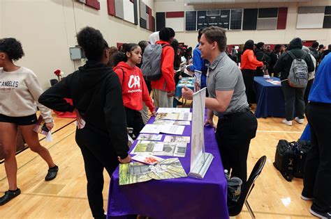 Peoria High School Hosts College and Career Fair | Valeska Hinton Early Childhood Education Center