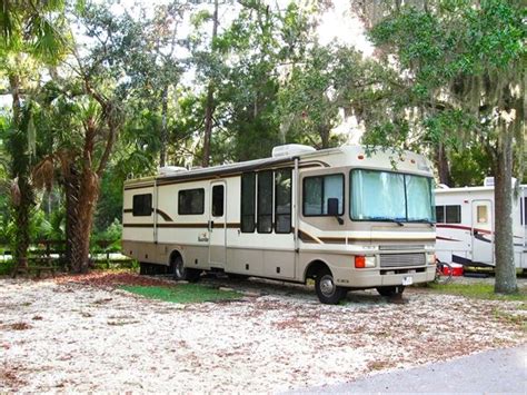 Homosassa River Carefree RV Resort in Florida - Tucked alongside the Homosassa Springs Wildlife ...