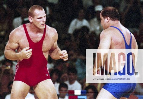 920729 Summer Olympics 1992, Wrestling: Gold medalist Alexander Karelin ...