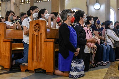 CBCP asks Catholics to attend Sunday Mass physically amid ‘weakened ...