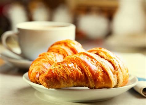 What Is a Typical French Breakfast like? | French Together